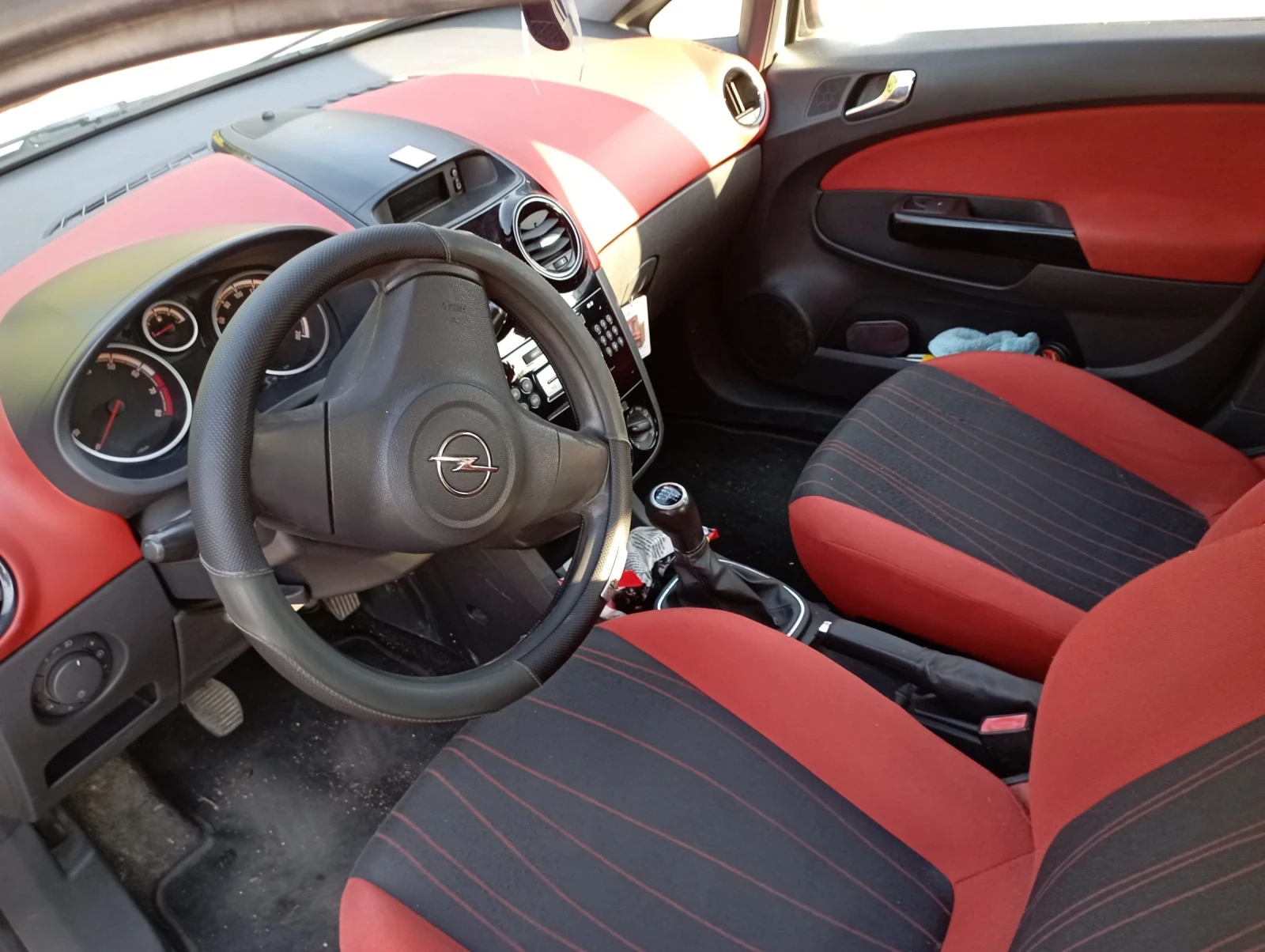 Opel Corsa 1, 2 80ks - изображение 2