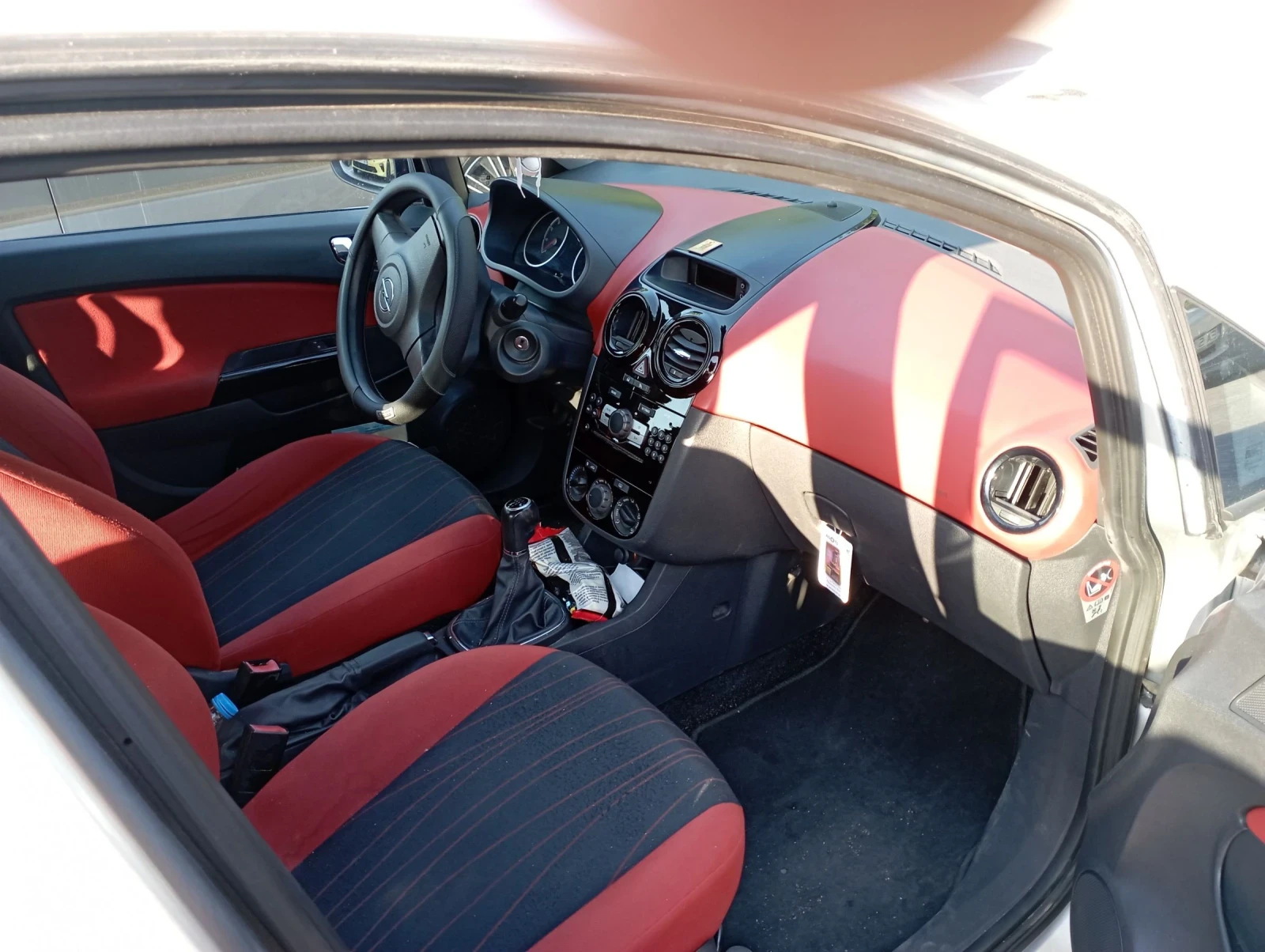 Opel Corsa 1, 2 80ks - изображение 4