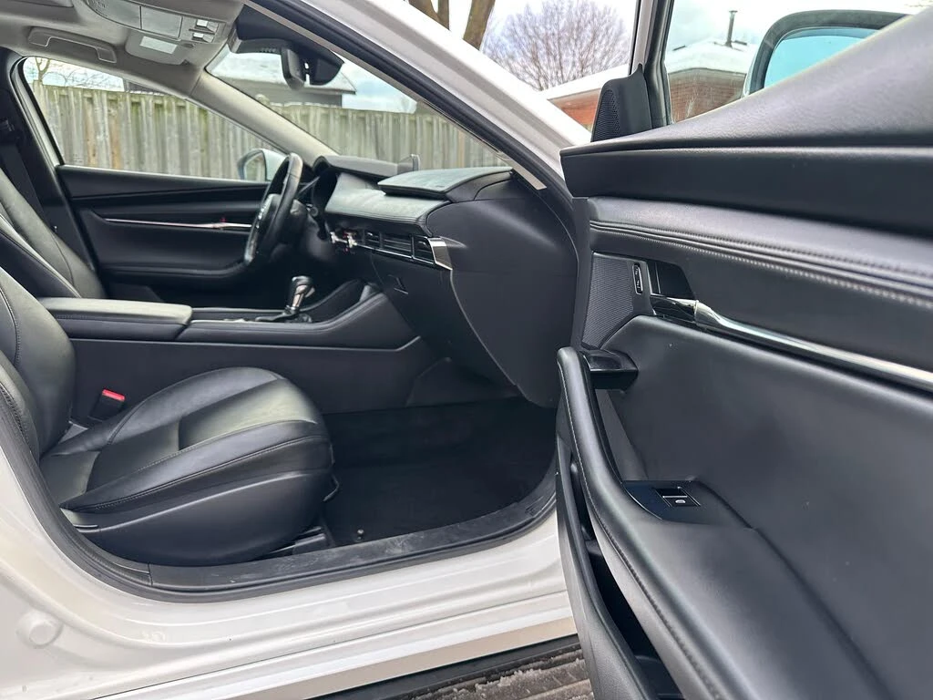 Mazda 3 GS* Sedan* AWD* АвтоКредит* (ЦЕНА ДО БГ)  - изображение 9