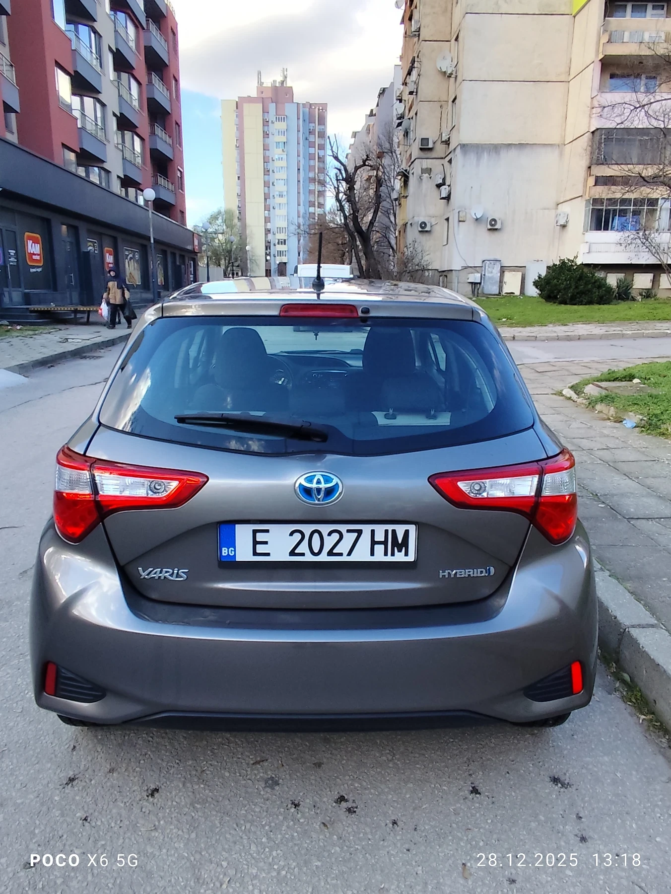 Toyota Yaris Hybrid  - изображение 3