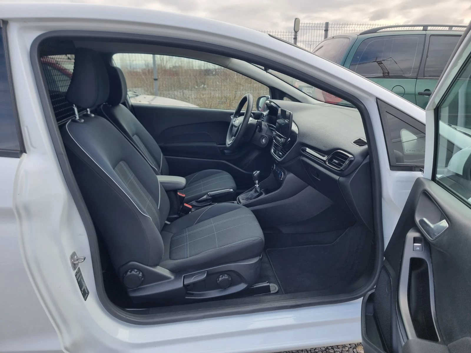 Ford Fiesta 1.5TDCI VAN ���� � ��� | Mobile.bg � ����������� 7