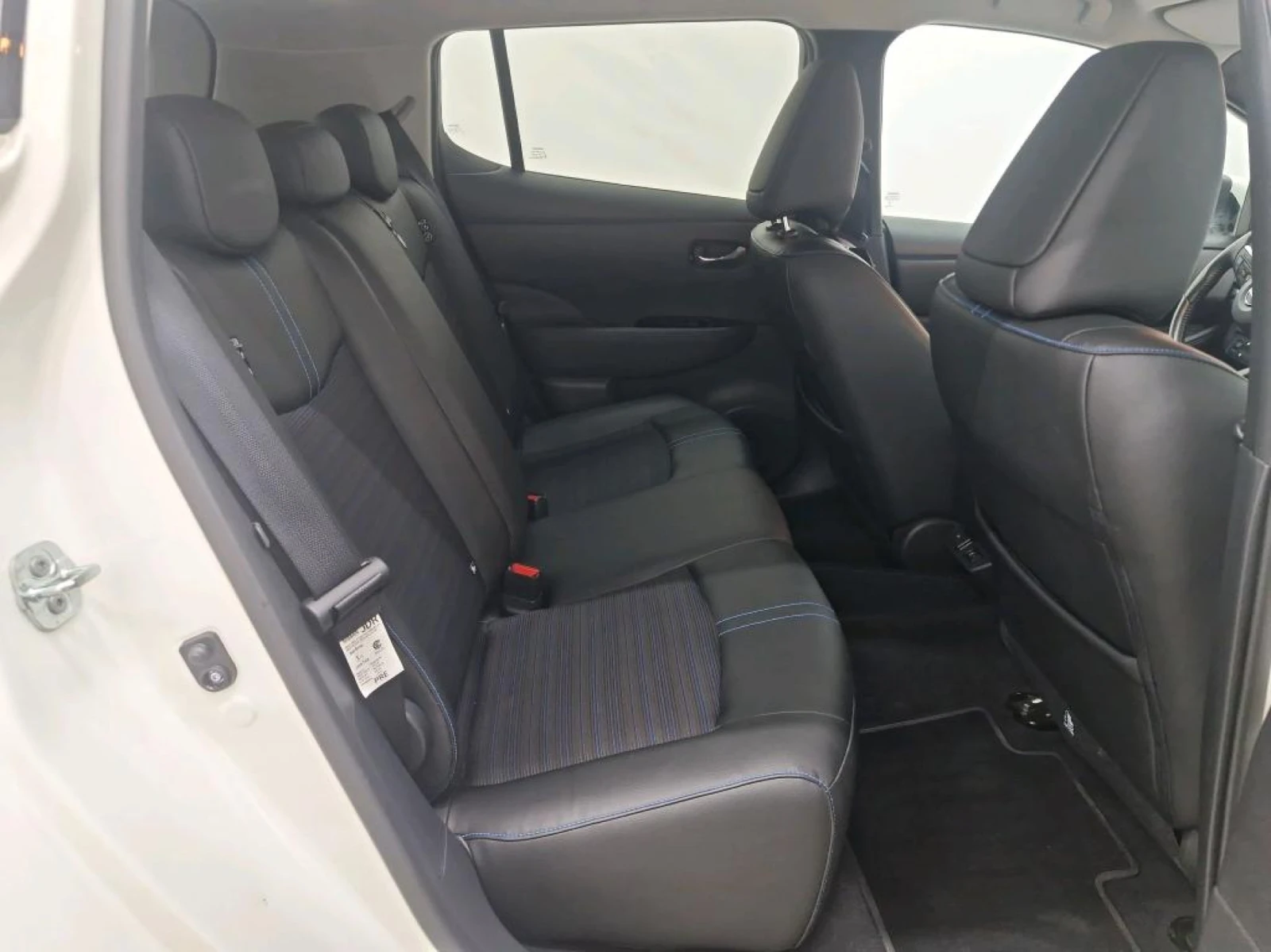 Nissan Leaf  Business, снимка 9 - Автомобили и джипове - 53973940