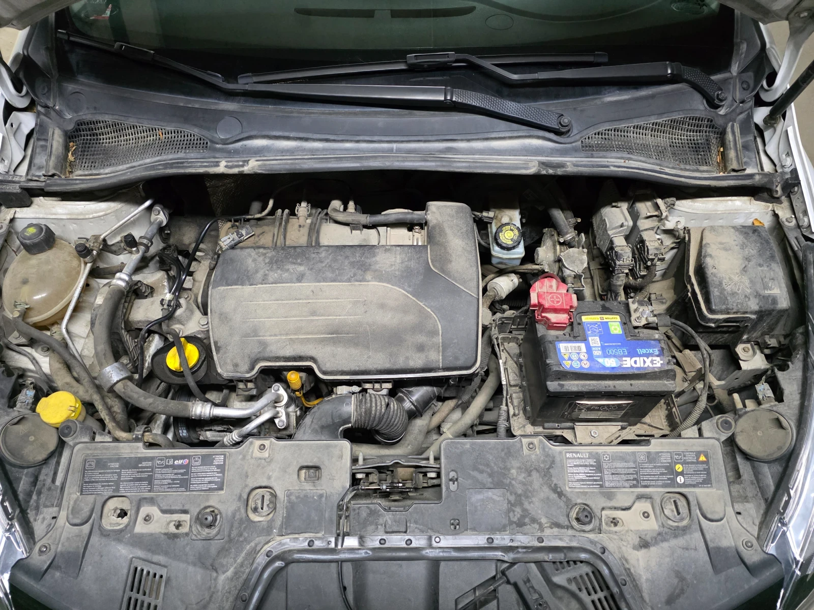 Renault Clio IV, снимка 14 - Автомобили и джипове - 54329312