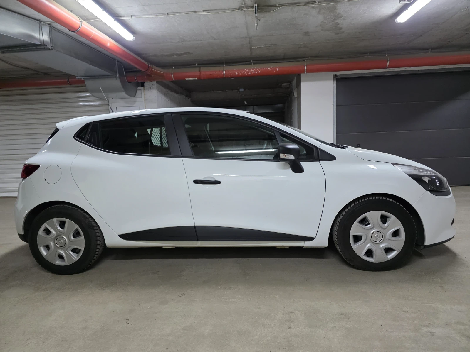 Renault Clio IV, снимка 7 - Автомобили и джипове - 54329312