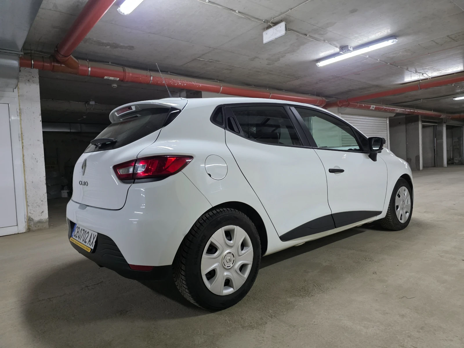 Renault Clio IV, снимка 6 - Автомобили и джипове - 54329312