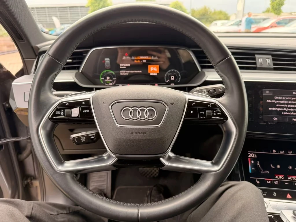 Audi E-Tron 55 quattro advanced 95kWh 408ps DK, снимка 7 - Автомобили и джипове - 54835420
