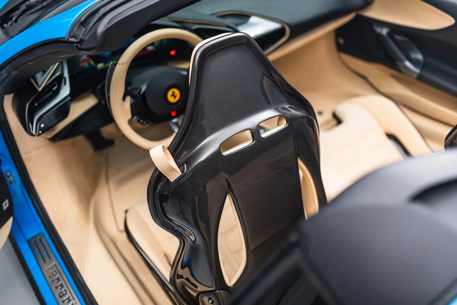 Ferrari SF 90 SPIDER/ CARBON / JBL / AZZURRO / LIFT / CERAMIC, снимка 15 - Автомобили и джипове - 54968047