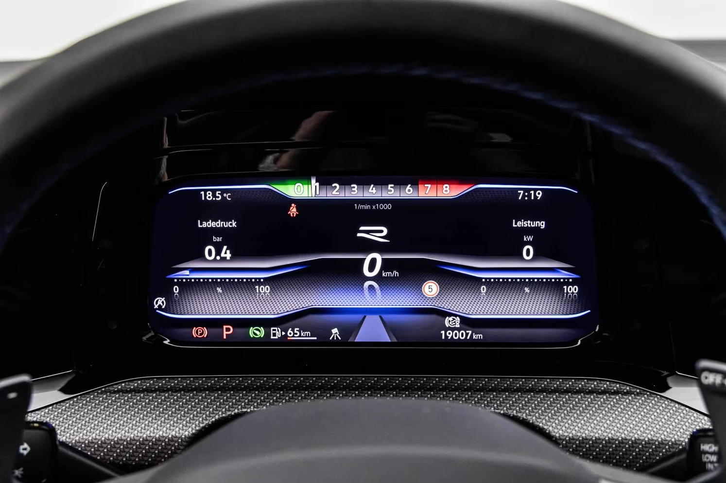 VW Golf R PERFORMANCE/320HP/DSG/PANO/HUD/ACC/CAM/625z, снимка 15 - Автомобили и джипове - 55379701