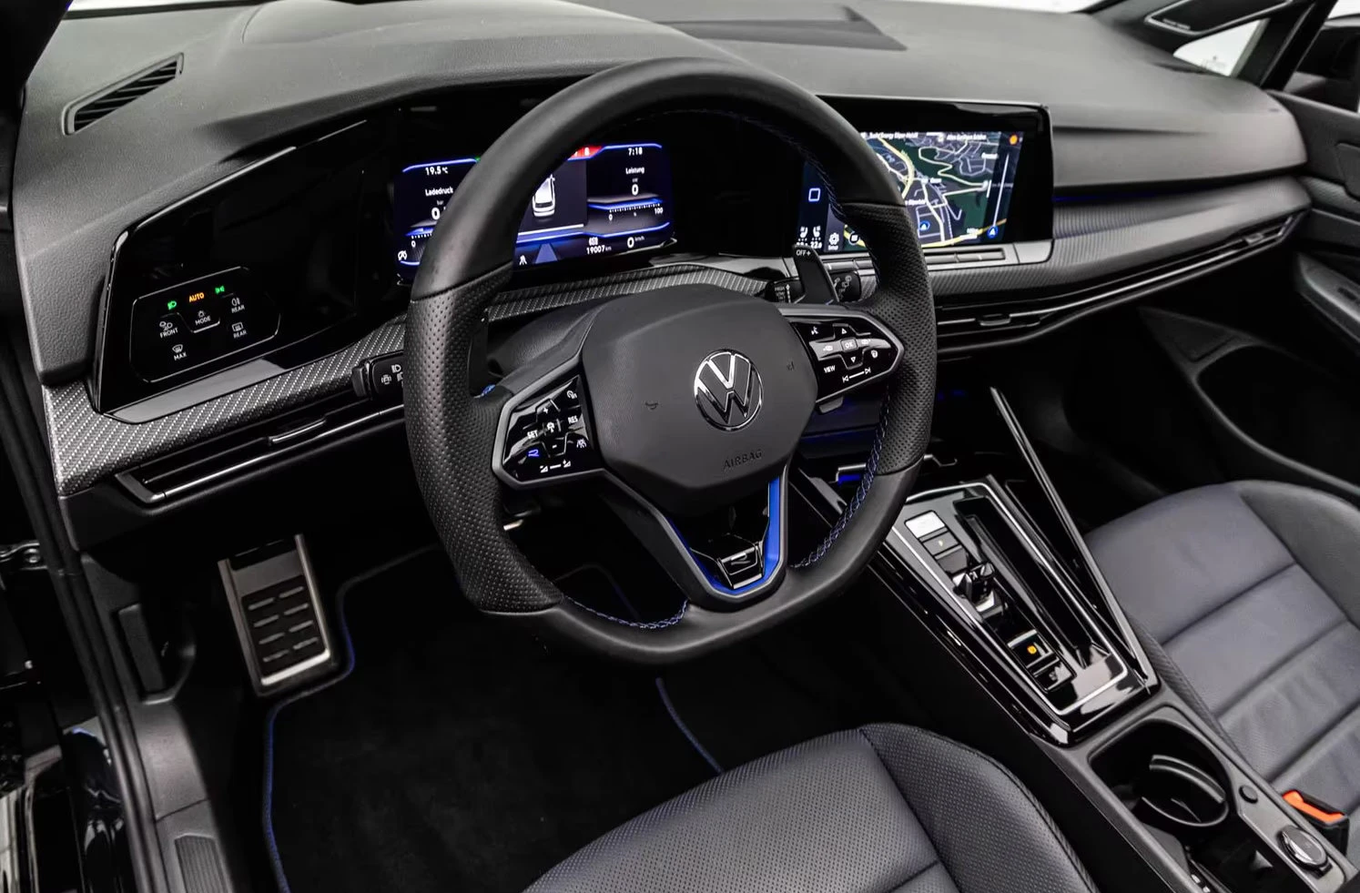 VW Golf R PERFORMANCE/320HP/DSG/PANO/HUD/ACC/CAM/625z, снимка 10 - Автомобили и джипове - 55379701