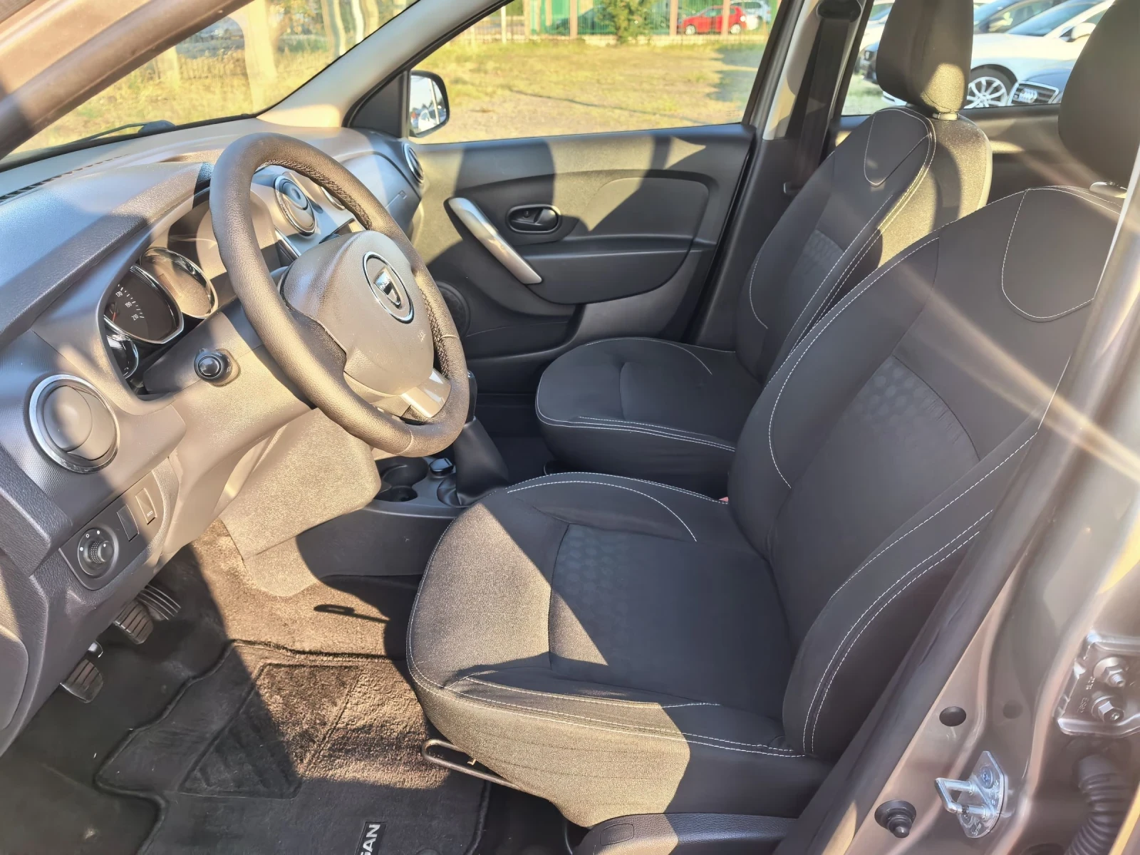 Dacia Logan 1, 5dci, снимка 9 - Автомобили и джипове - 55493440