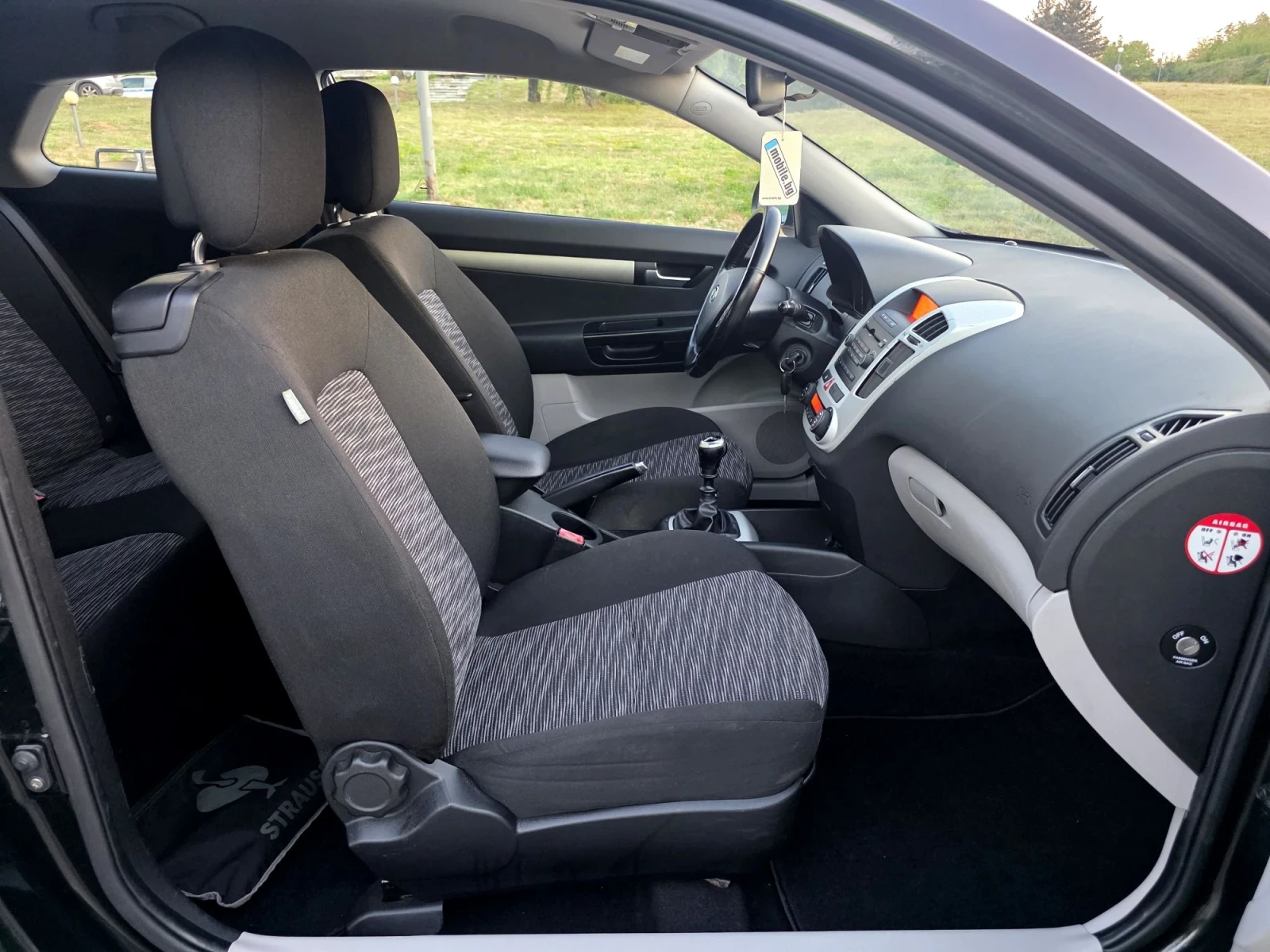 Kia Ceed 1.6Crdi -90к.с Sport купе, снимка 14 - Автомобили и джипове - 55594026
