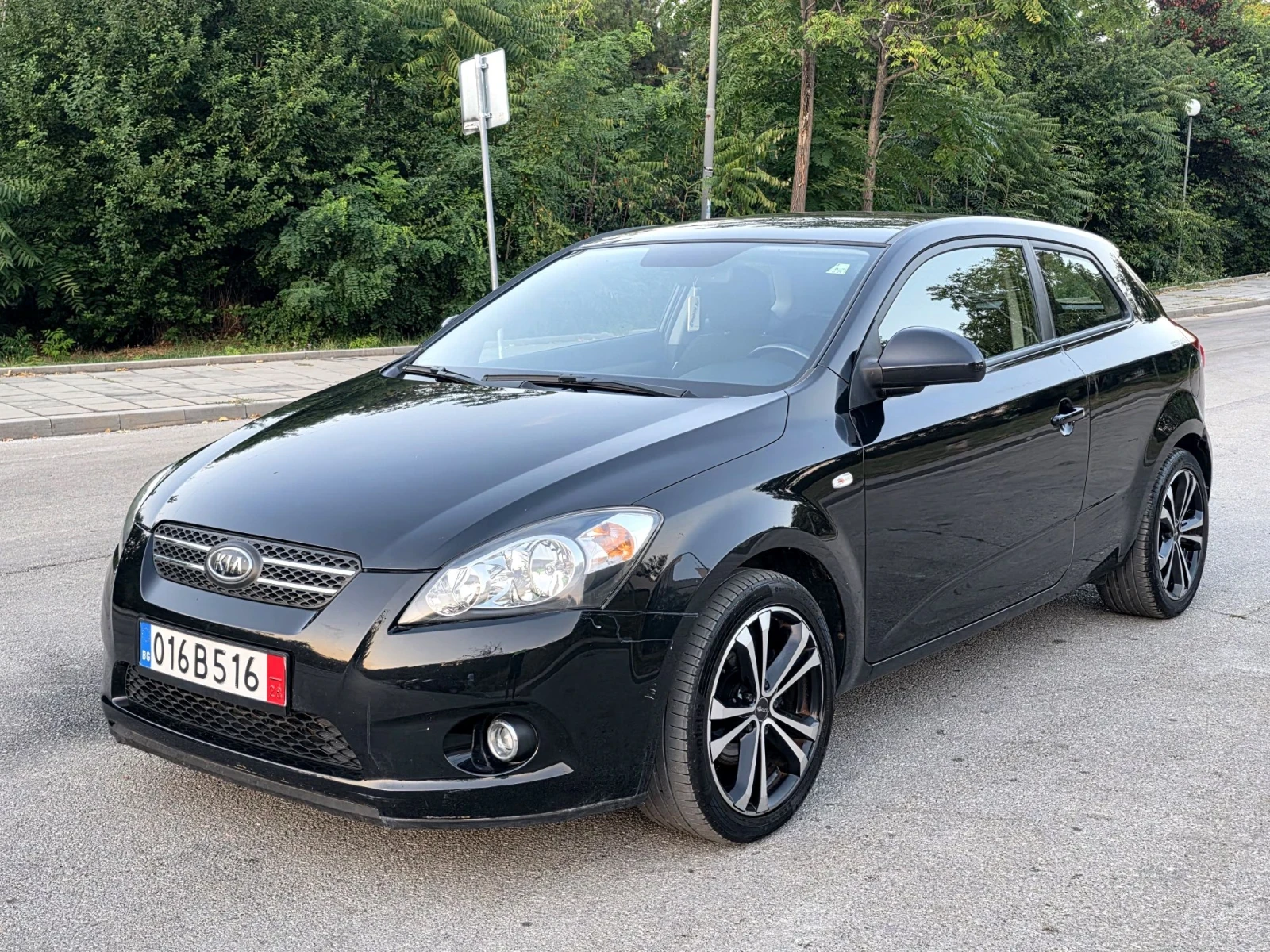 Kia Ceed 1.6Crdi -90к.с Sport купе, снимка 7 - Автомобили и джипове - 55594026