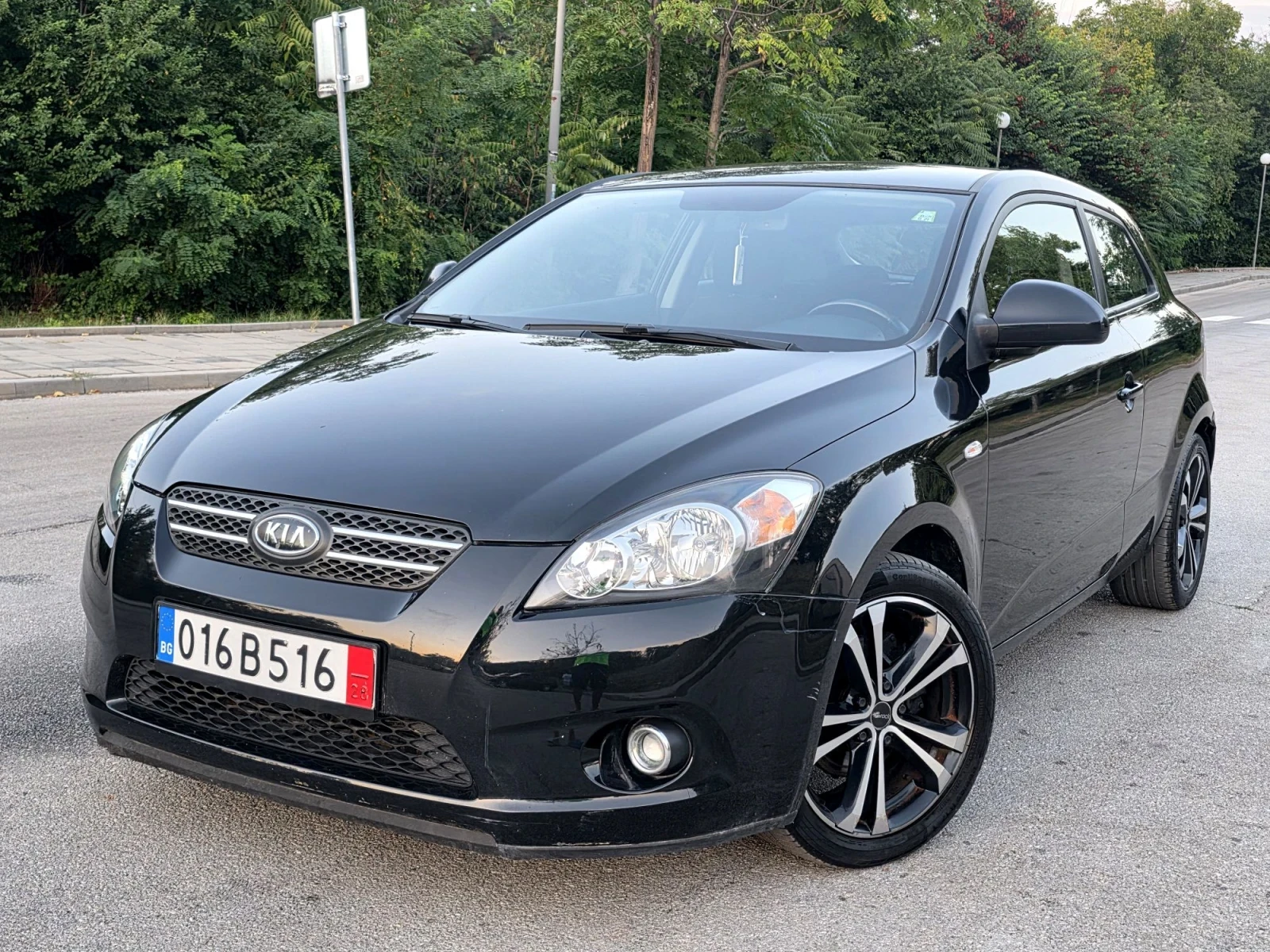Kia Ceed 1.6Crdi -90к.с Sport купе