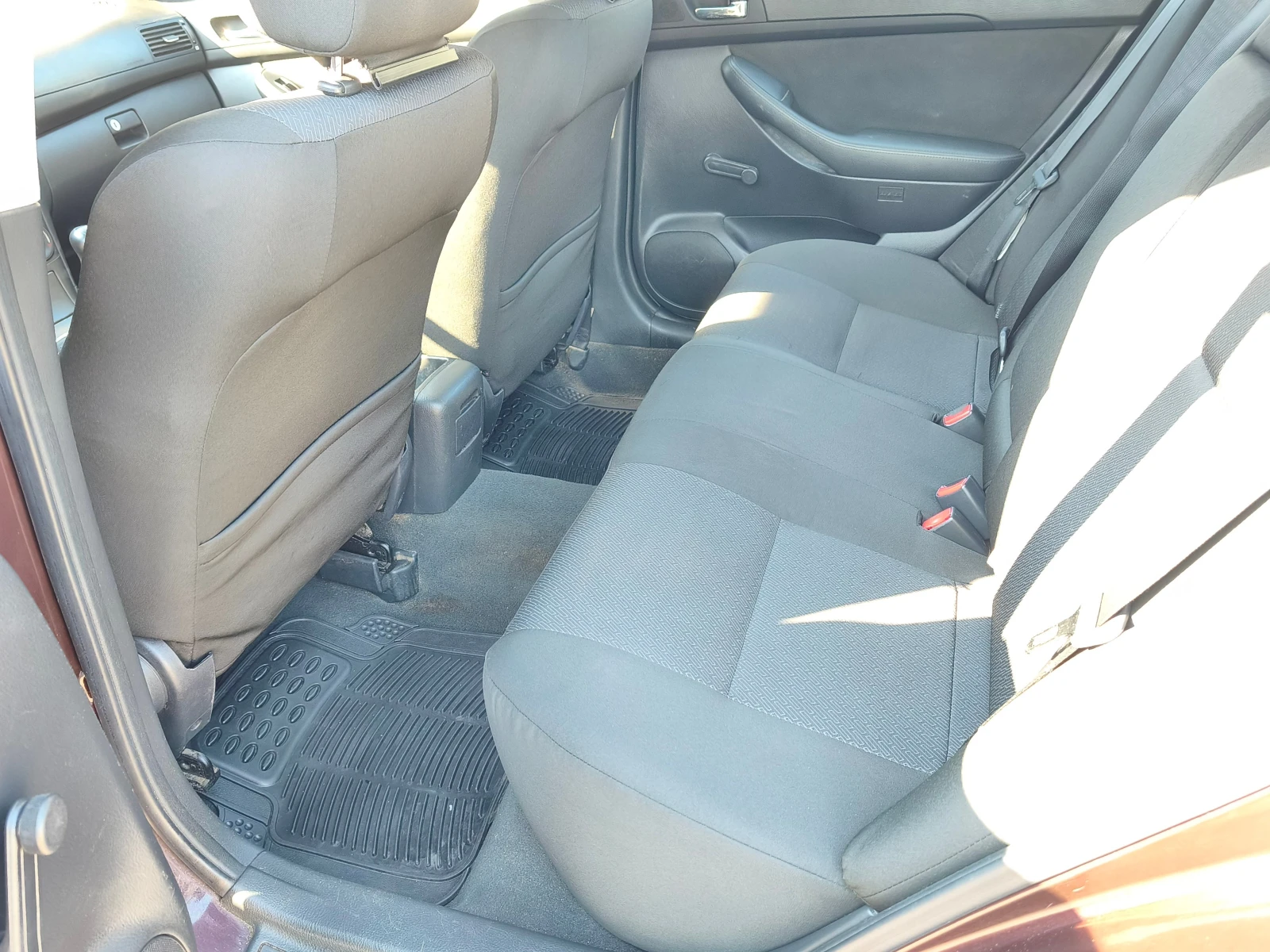 Toyota Avensis, снимка 11 - Автомобили и джипове - 55725110