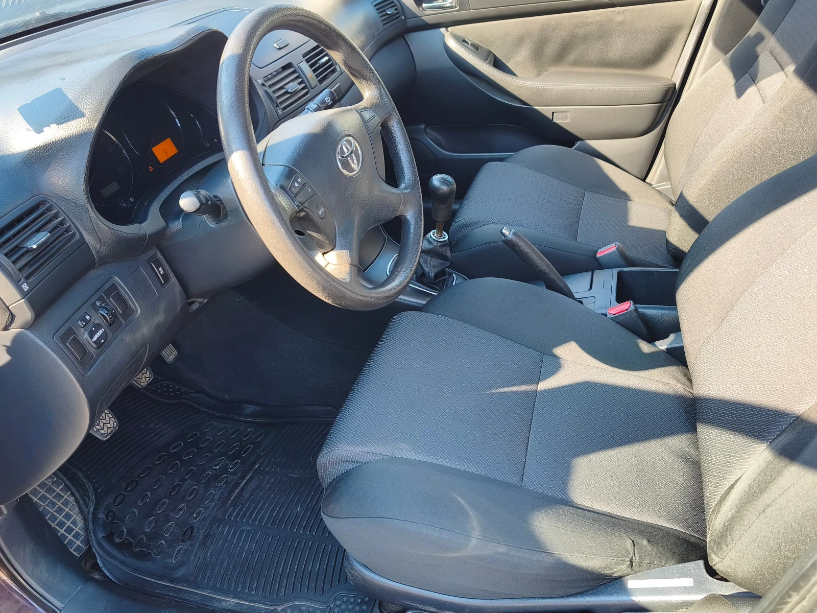Toyota Avensis, снимка 10 - Автомобили и джипове - 55725110