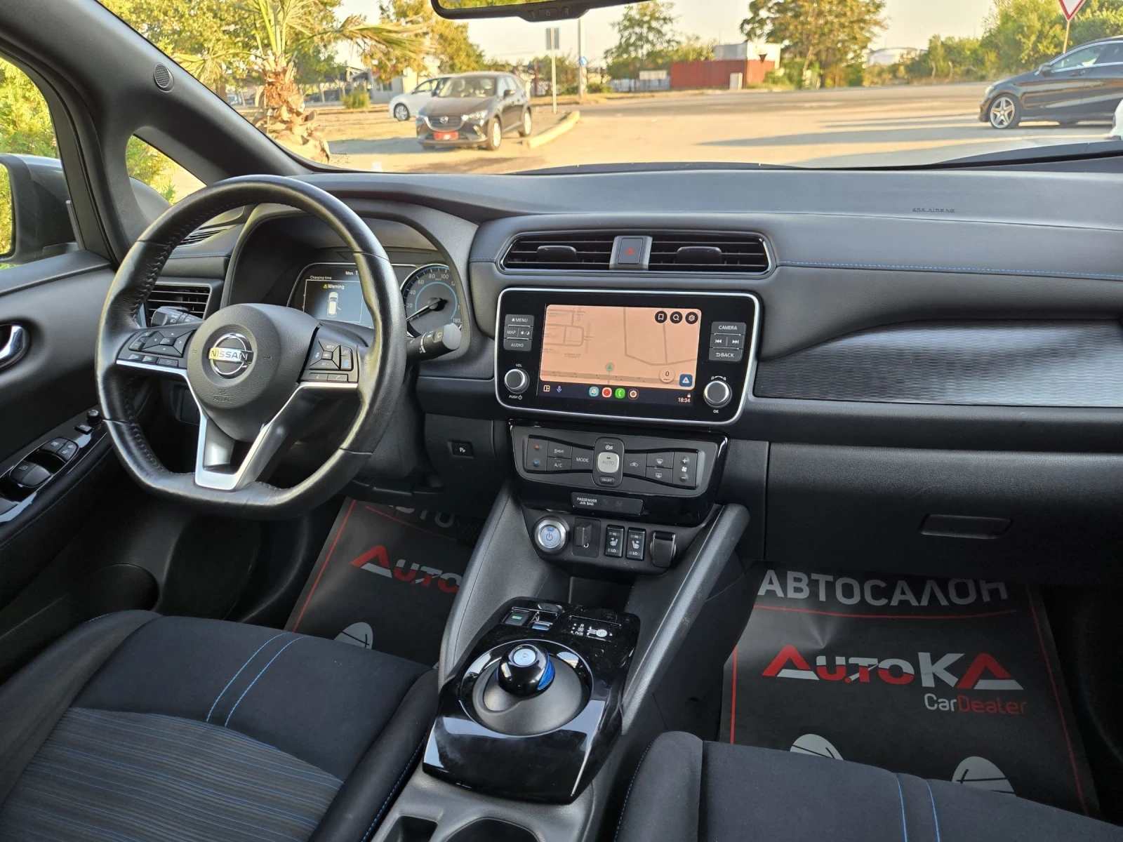 Nissan Leaf  15.000км/TEKNA/ПОДГРЕВ/360/DISTRONIC/CAR PLAY, снимка 13 - Автомобили и джипове - 55911263