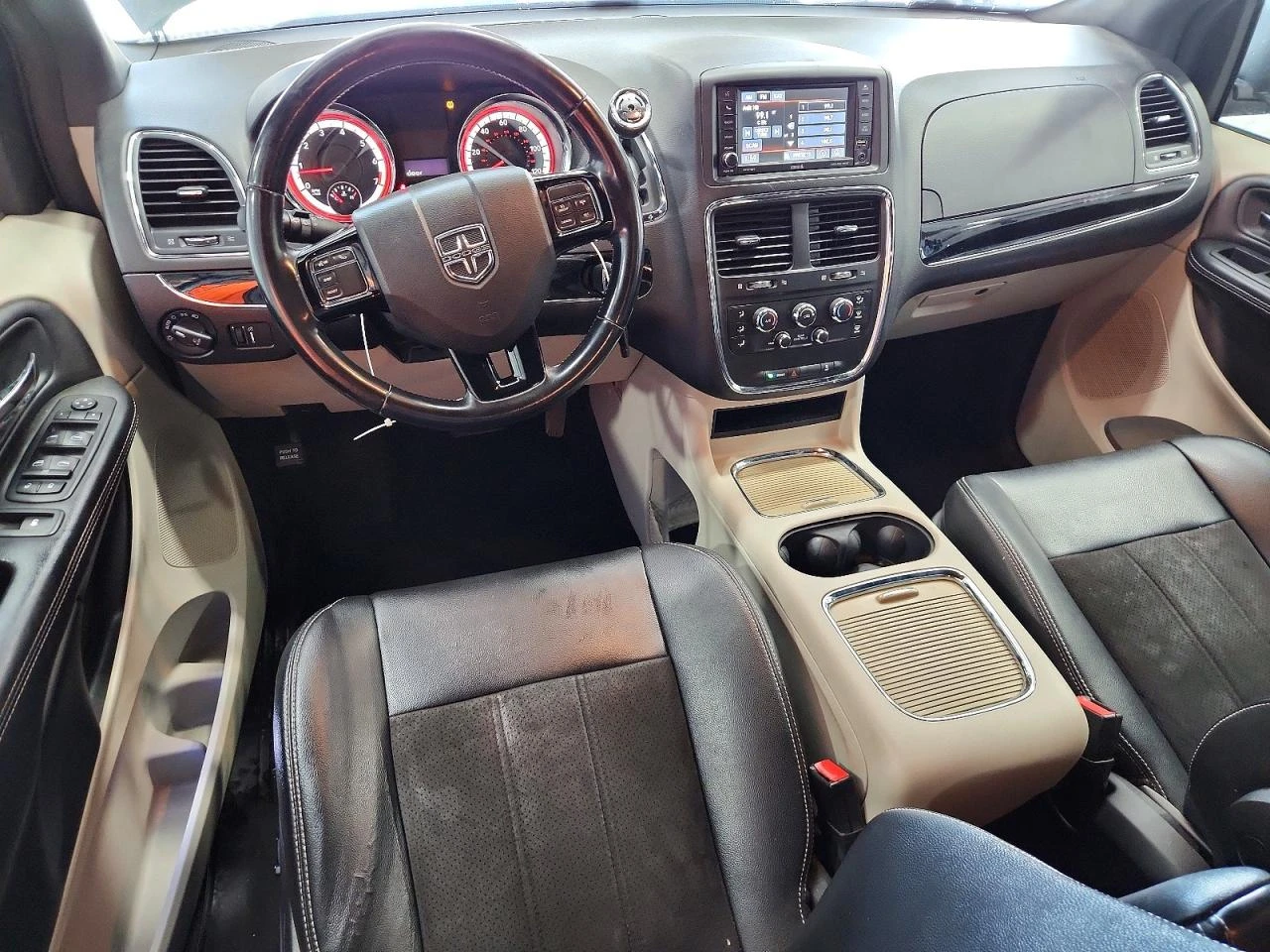Dodge Caravan 3.6l Grand Sxt, снимка 8 - Автомобили и джипове - 56203167