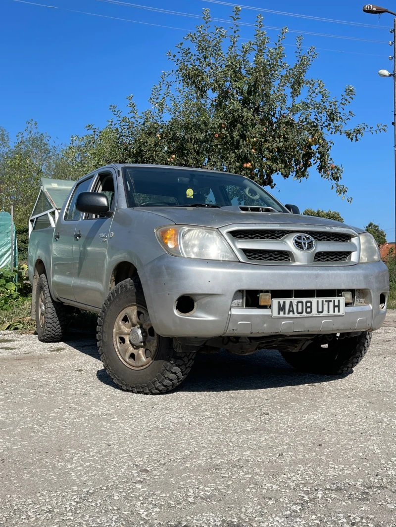 Toyota Hilux, снимка 1 - Автомобили и джипове - 48369936