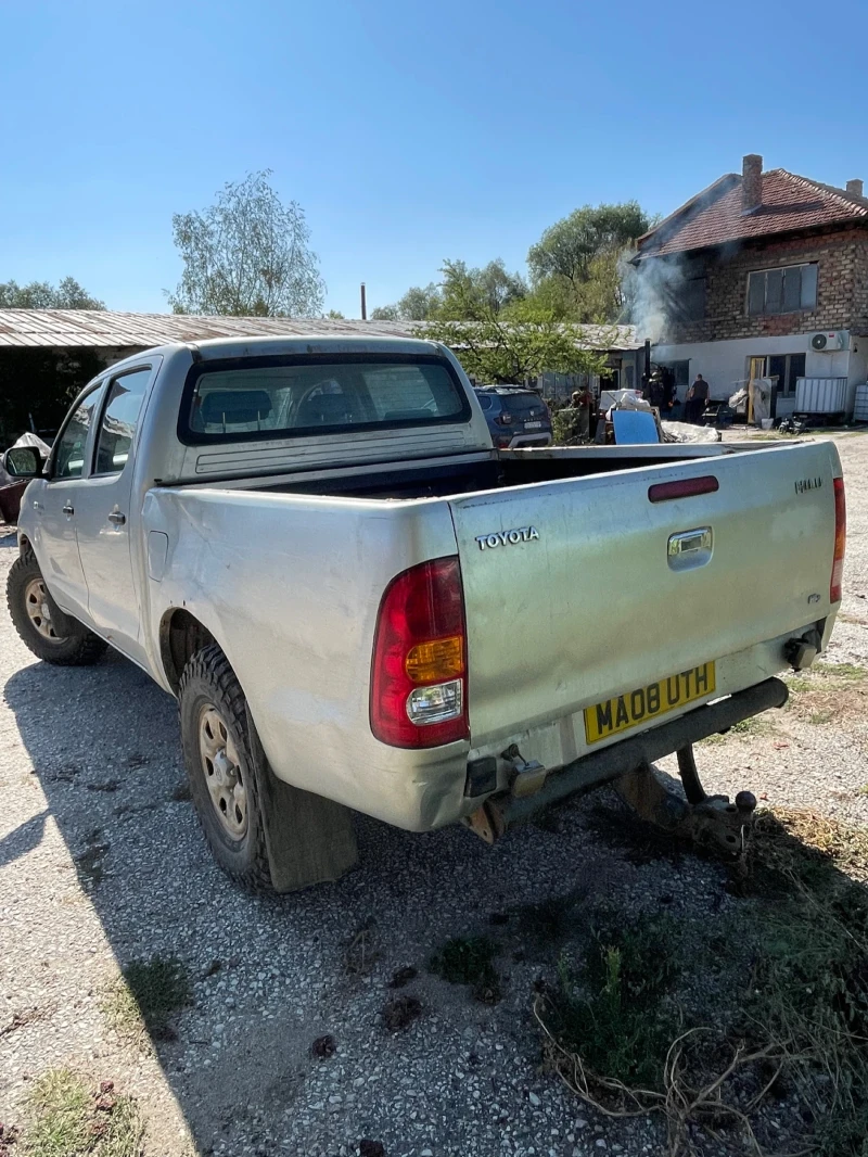 Toyota Hilux, снимка 4 - Автомобили и джипове - 48369936