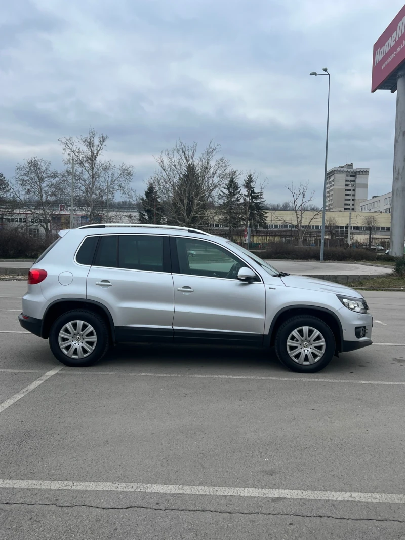 VW Tiguan 2.0 TDI 4MOTION LOUNGE, снимка 3 - Автомобили и джипове - 49030361