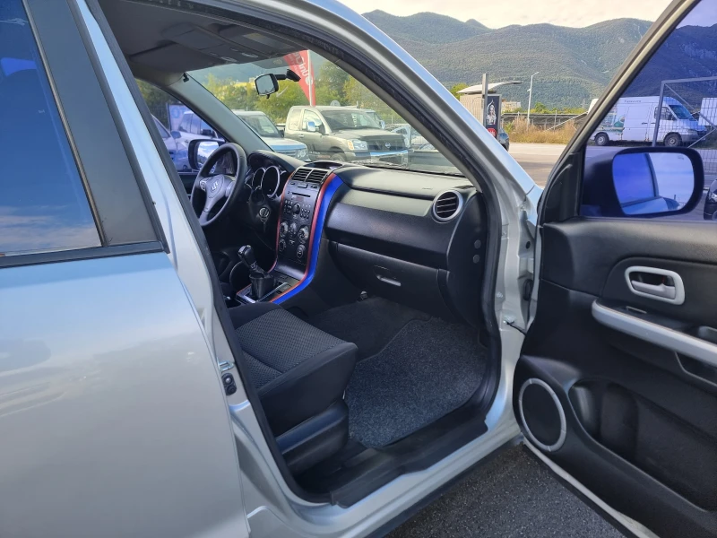Suzuki Grand vitara 1.9TDI, снимка 15 - Автомобили и джипове - 51985135