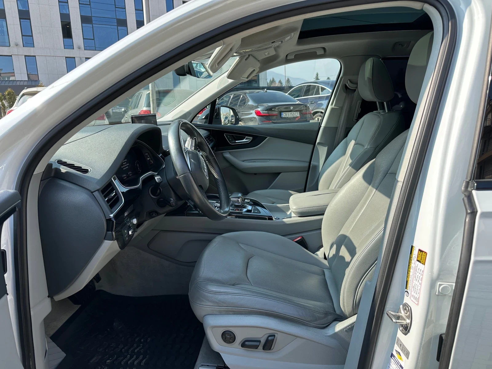 Audi Q7 3.0 TFSI* Quattro* 7места* Обдухване* , снимка 7 - Автомобили и джипове - 53732719