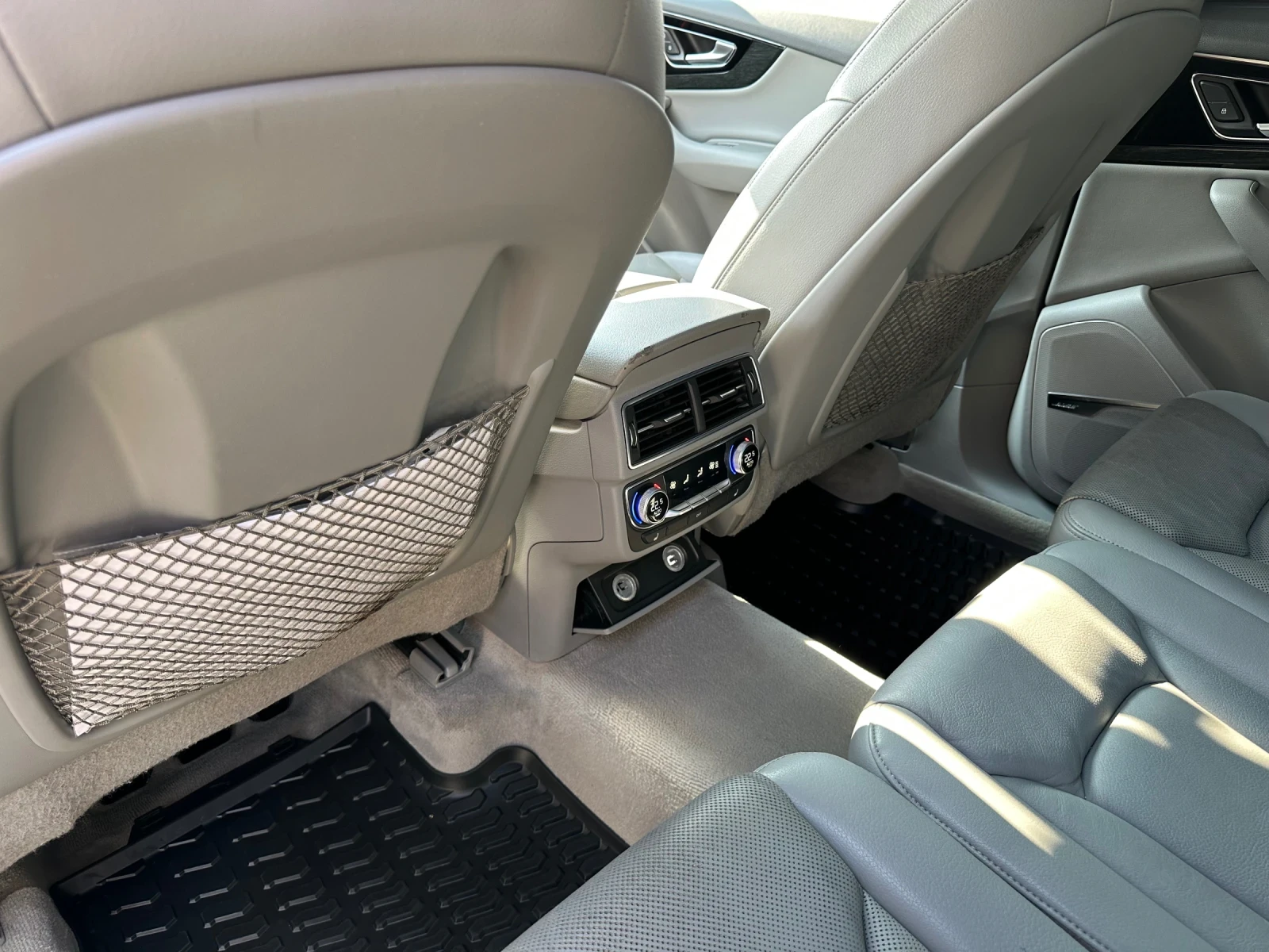 Audi Q7 3.0 TFSI* Quattro* 7места* Обдухване* , снимка 11 - Автомобили и джипове - 53732719