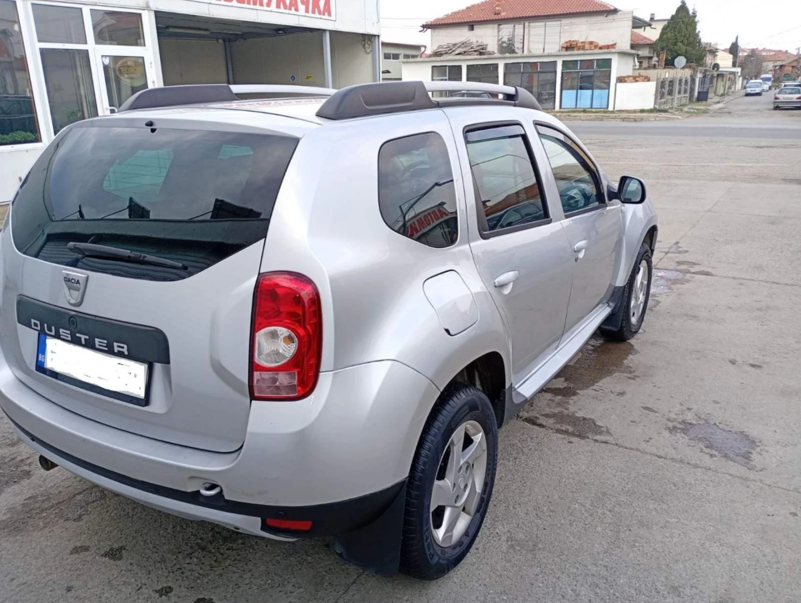 Dacia Duster, снимка 6 - Автомобили и джипове - 53905306