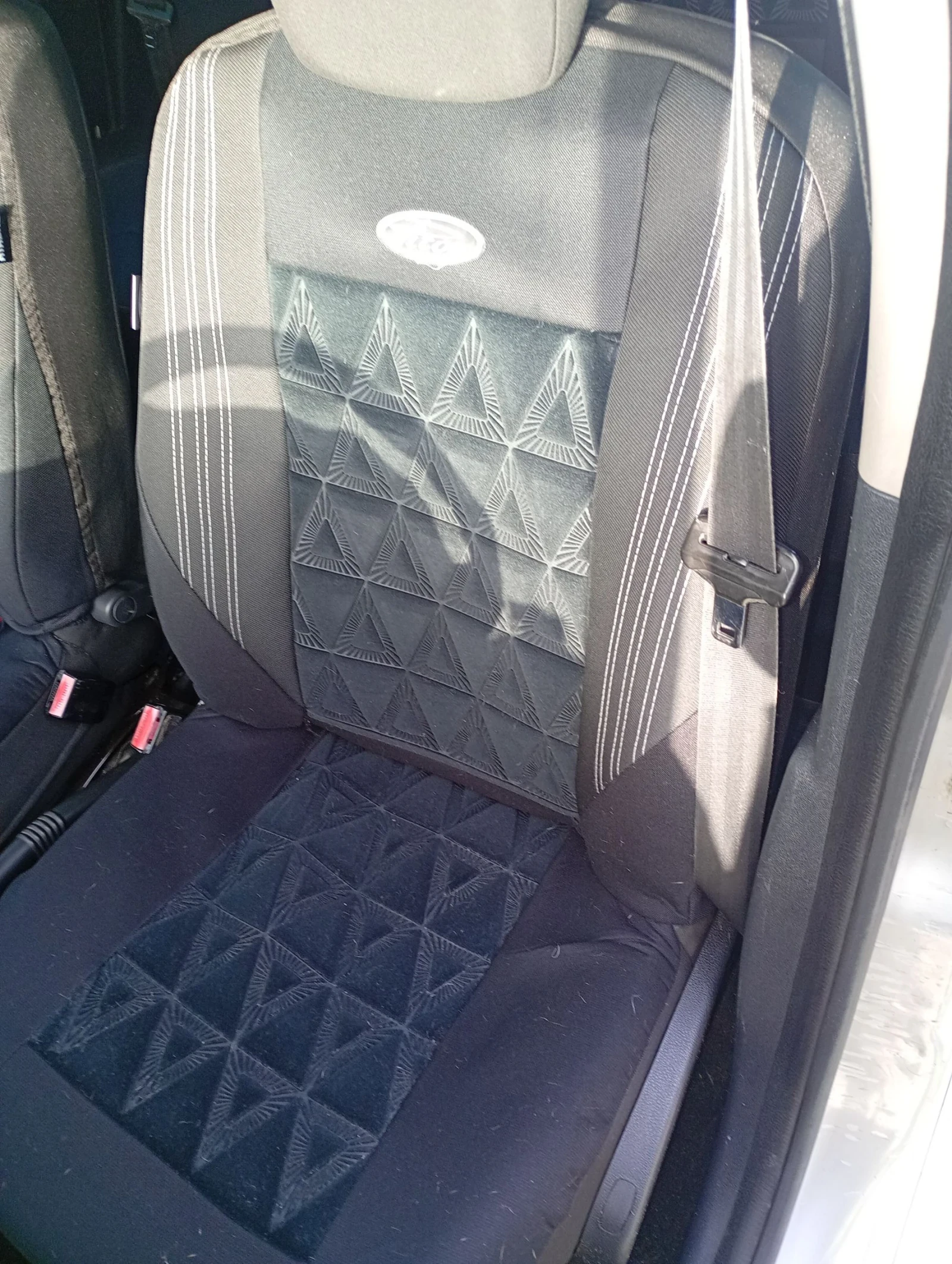 Dacia Duster, снимка 9 - Автомобили и джипове - 53905306