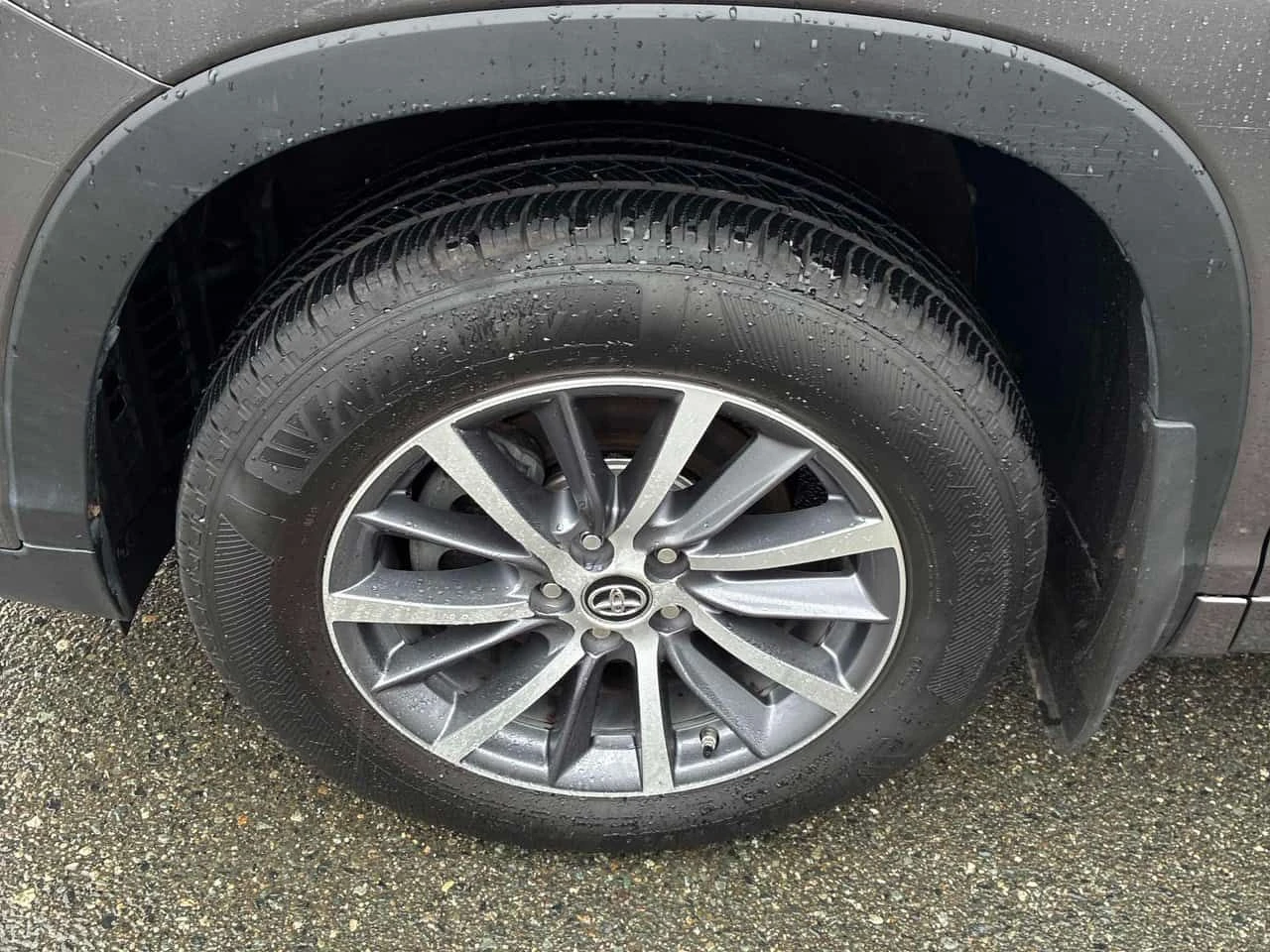 Toyota Highlander * XLE * PANO* KEYLESS* ПОДГРЕВ* , снимка 14 - Автомобили и джипове - 53968234