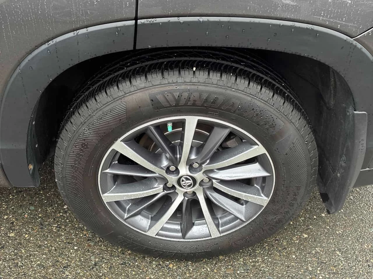 Toyota Highlander * XLE * PANO* KEYLESS* ПОДГРЕВ* , снимка 13 - Автомобили и джипове - 53968234