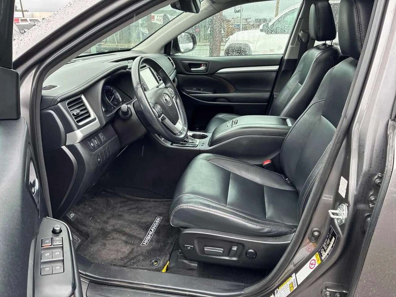 Toyota Highlander * XLE * PANO* KEYLESS* ПОДГРЕВ* , снимка 5 - Автомобили и джипове - 53968234