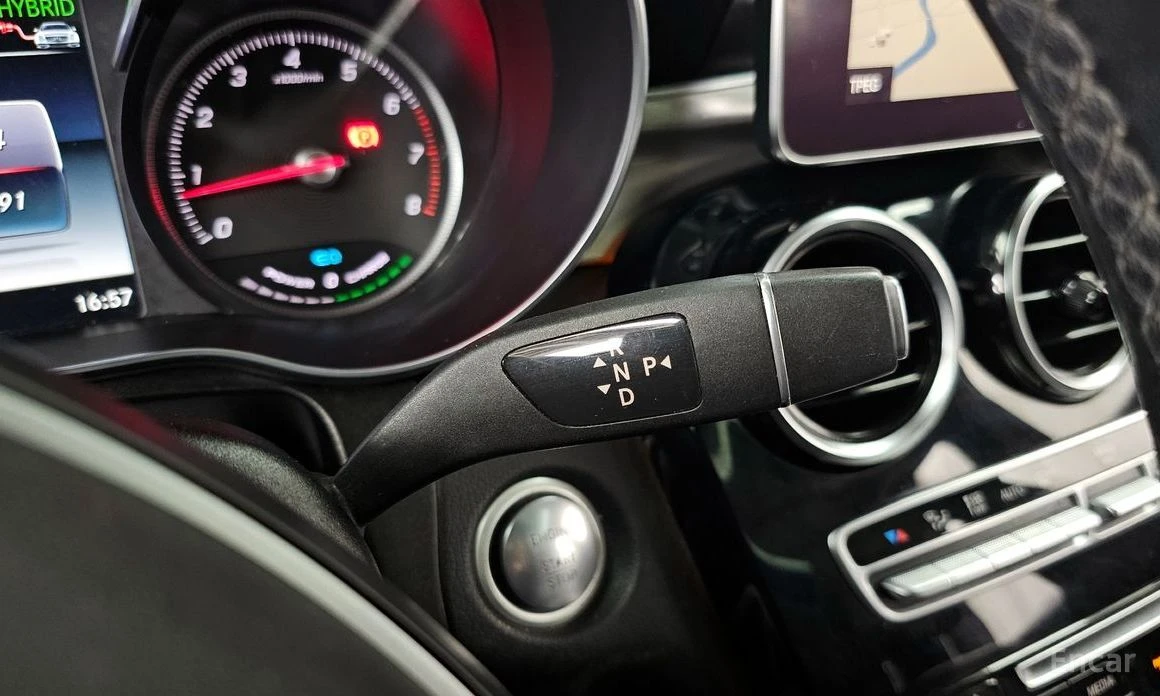 Mercedes-Benz GLC 350, снимка 9 - Автомобили и джипове - 53984993