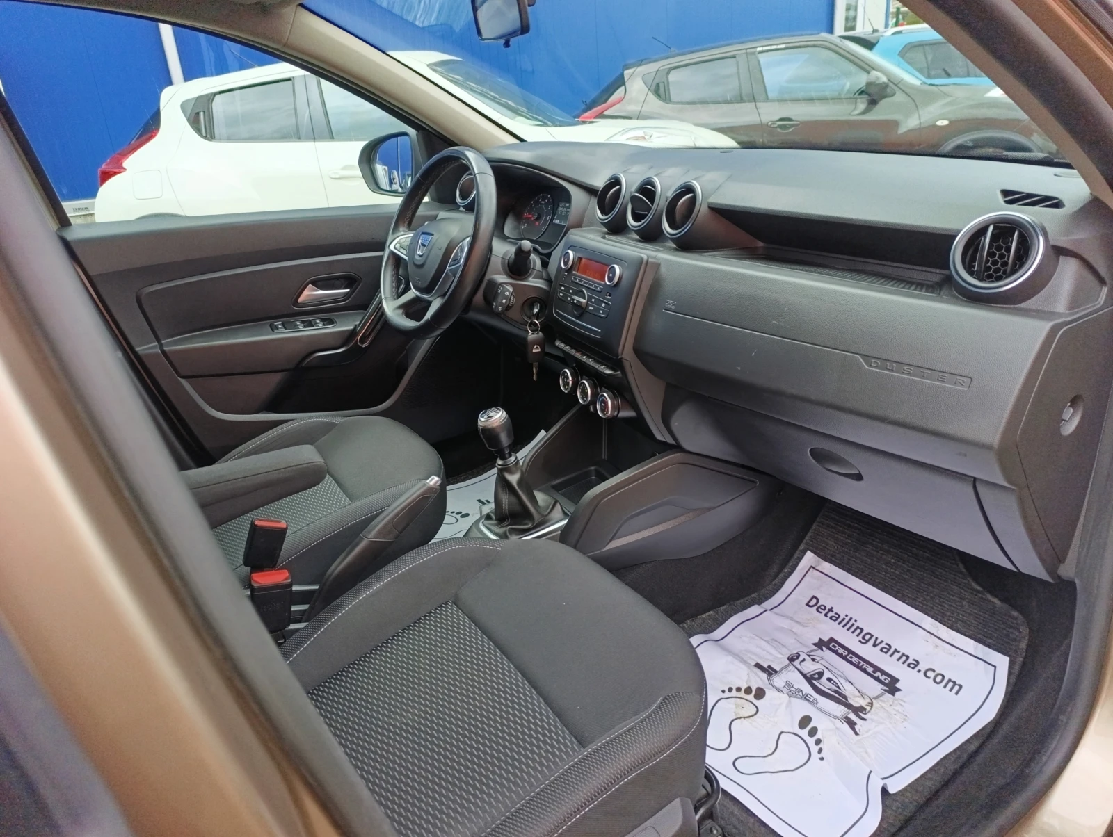 Dacia Duster 1.5 dci 115 4x4, снимка 17 - Автомобили и джипове - 54004359