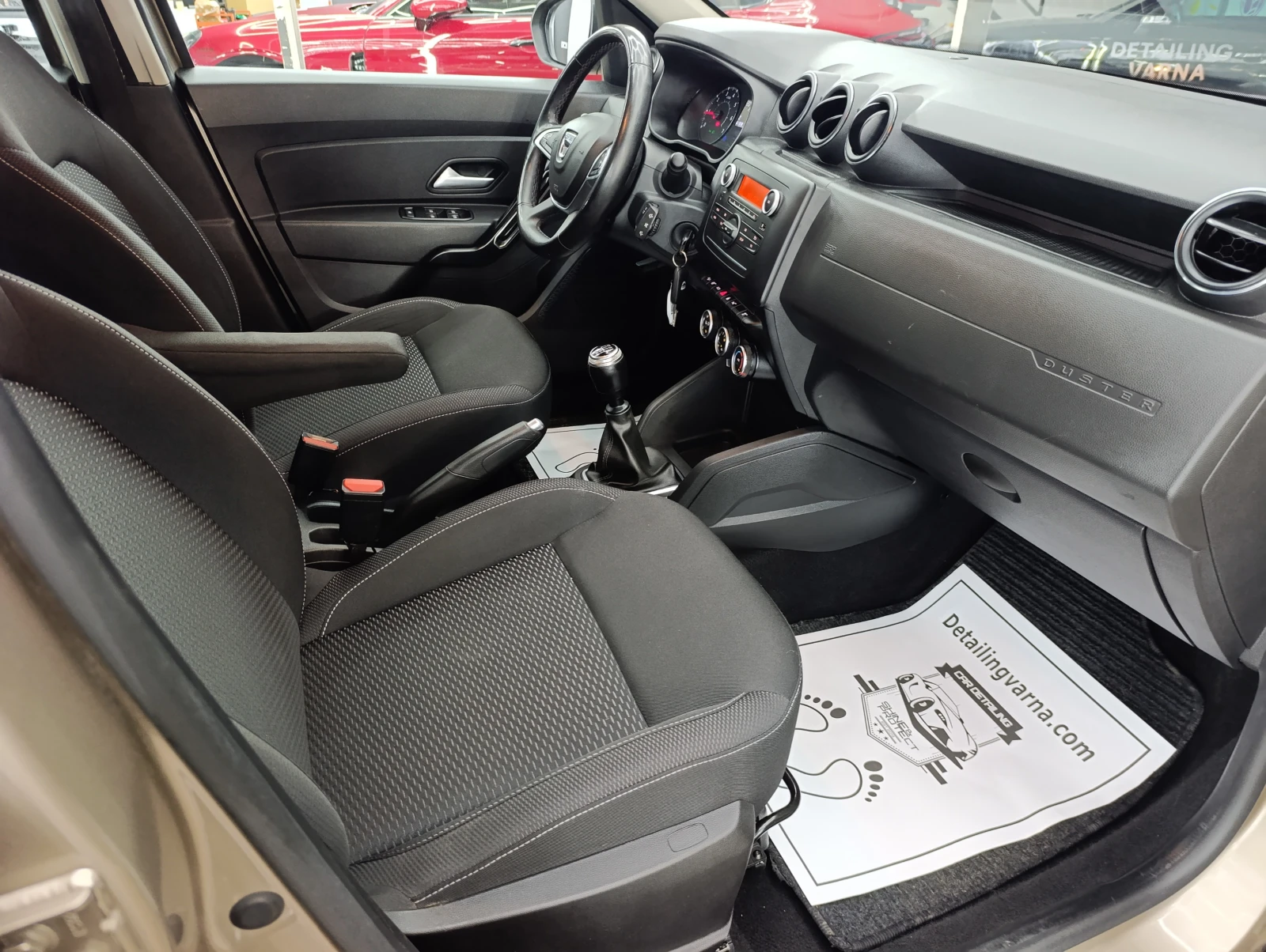 Dacia Duster 1.5 dci 115 4x4, снимка 14 - Автомобили и джипове - 54004359