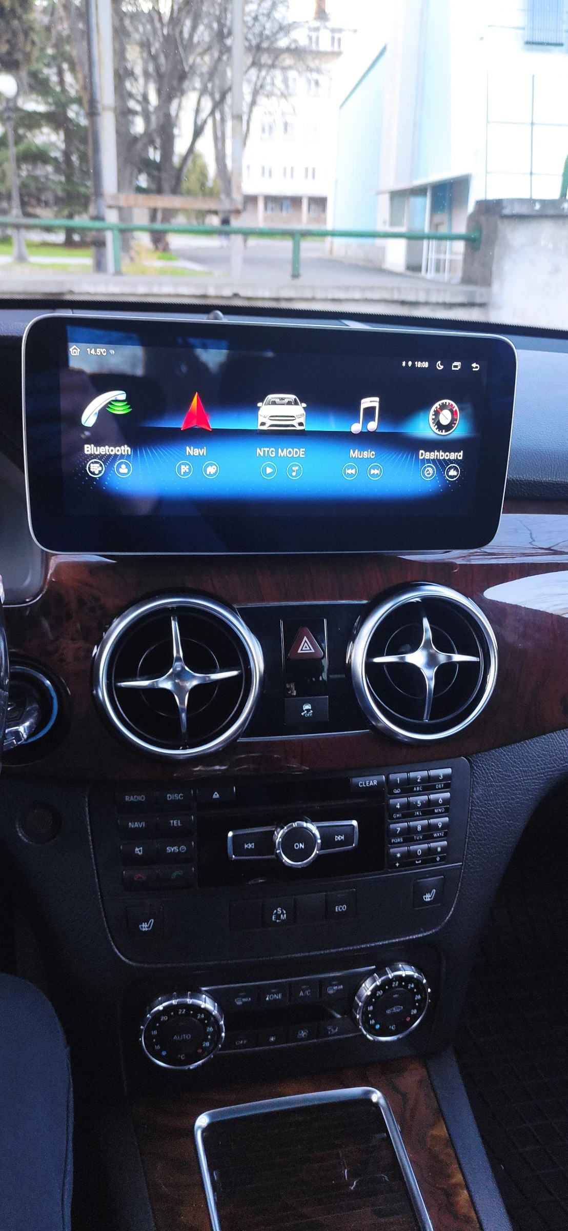 Mercedes-Benz GLK 350, снимка 2 - Автомобили и джипове - 54611538