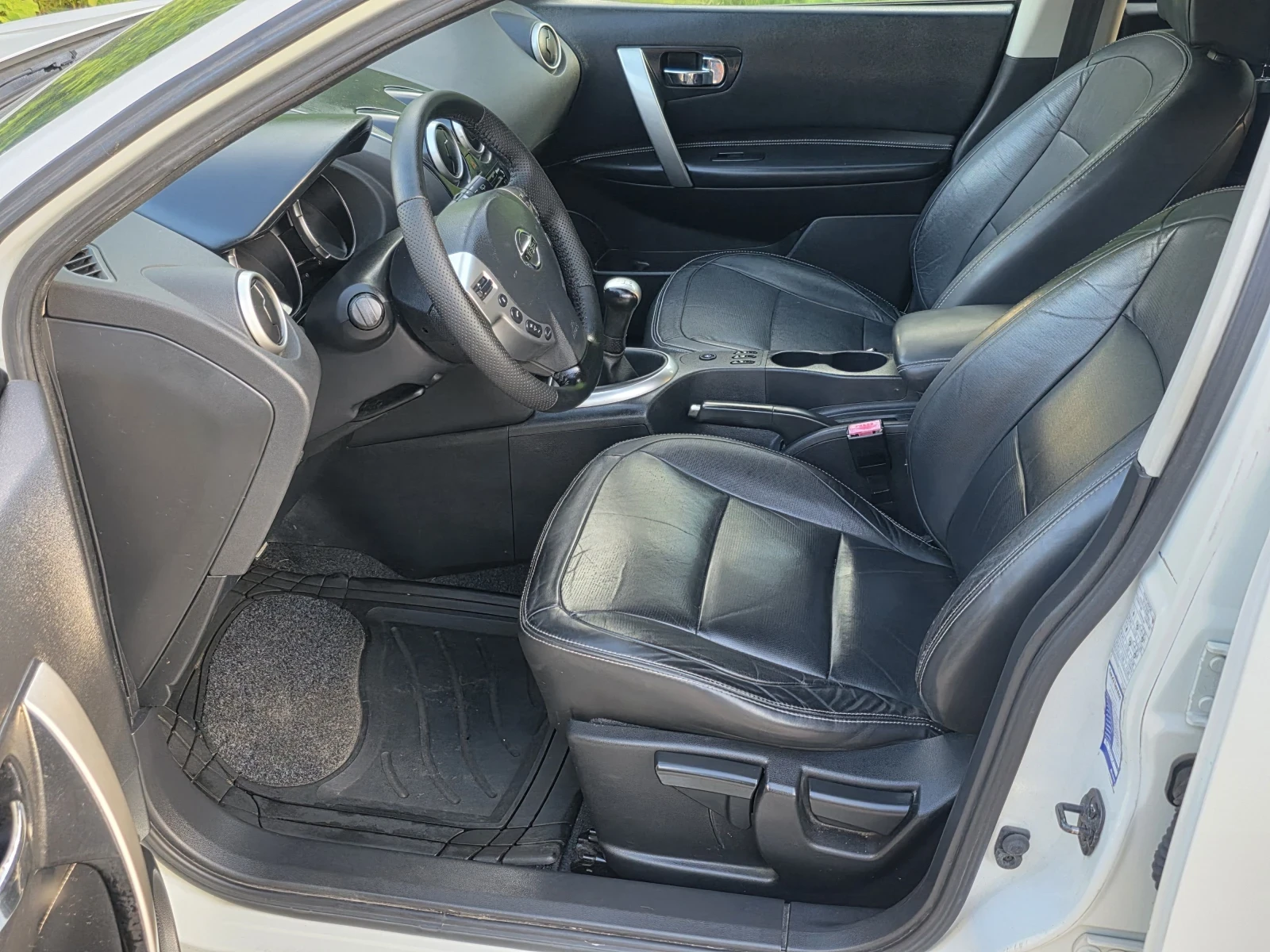 Nissan Qashqai Кожа Подгрев Панорама, снимка 9 - Автомобили и джипове - 55023872
