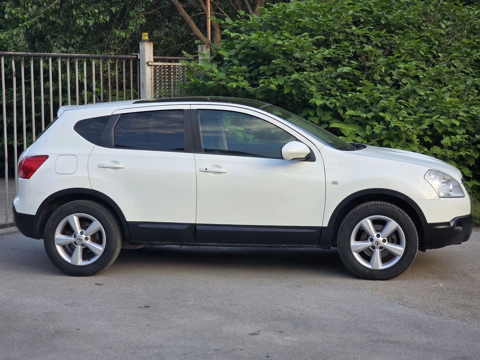 Nissan Qashqai Кожа Подгрев Панорама, снимка 8 - Автомобили и джипове - 55023872