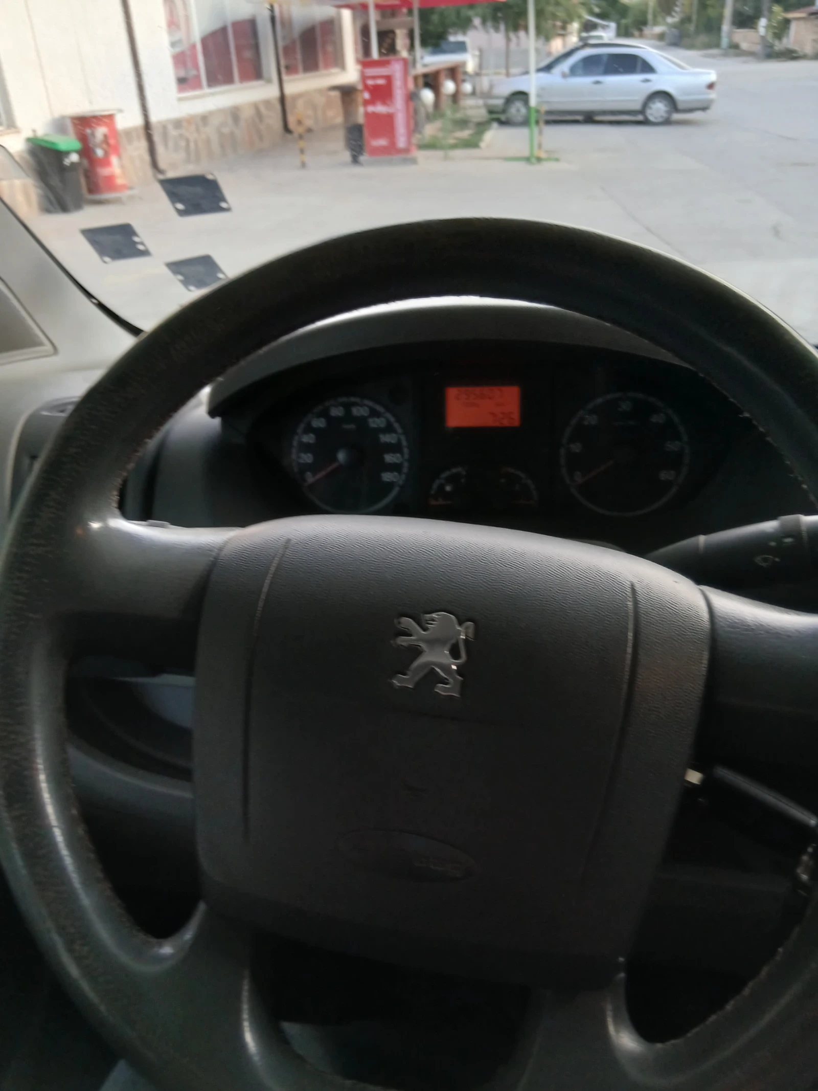 Peugeot Boxer 2.0 - изображение 6