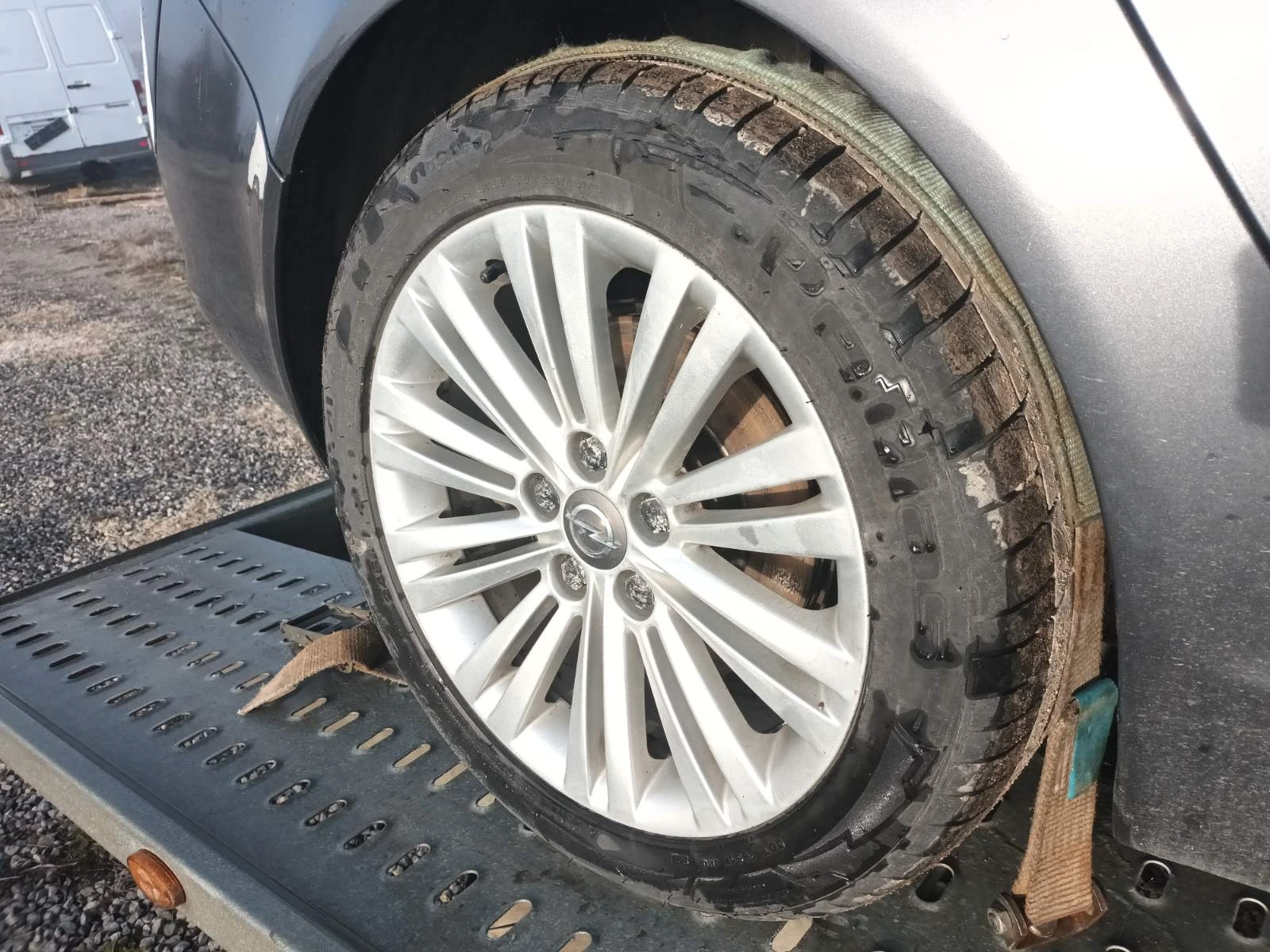    245/45R18  Opel Insignia | Mobile.bg   9