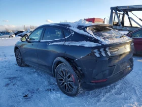 Ford Mustang Mach-E PREMIUM* AWD* ДИСТРОНИК* 360* ПОДГРЕВ* ОБДУХВАНЕ* , снимка 3