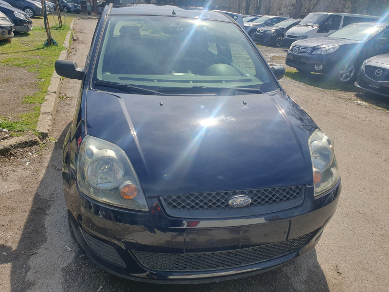 Ford Fiesta, снимка 1 - Автомобили и джипове - 38307746