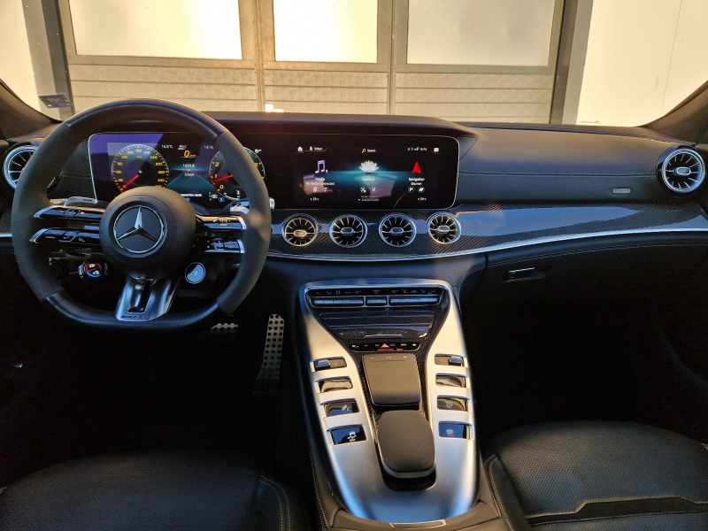 Mercedes-Benz AMG GT 63 S 4MATIC+ В ГАРАНЦИЯ ДО 11.2026 г., снимка 12 - Автомобили и джипове - 46374152