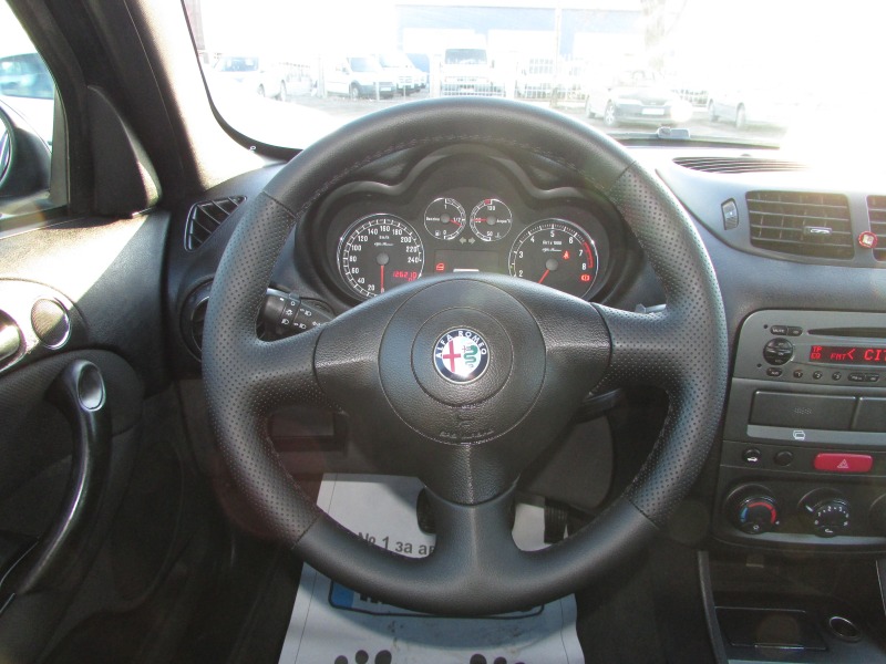 Alfa Romeo 147 1.6i EURO4, снимка 12 - Автомобили и джипове - 44116718