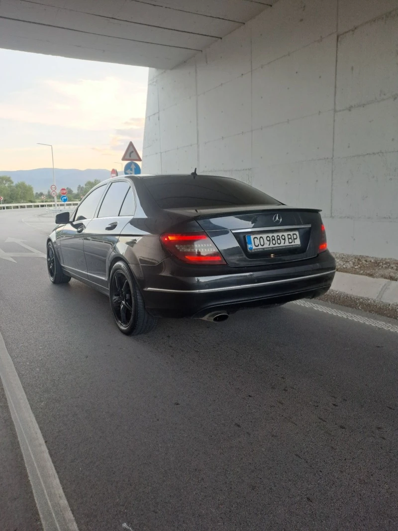 Mercedes-Benz C 220, снимка 12 - Автомобили и джипове - 46973105