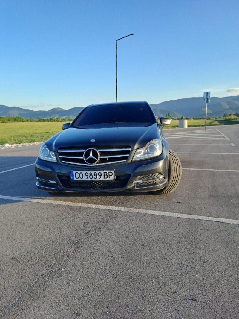 Mercedes-Benz C 220, снимка 2 - Автомобили и джипове - 45603454