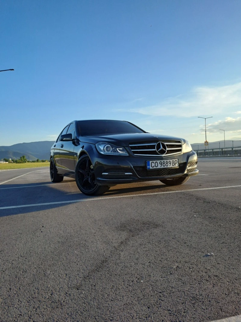 Mercedes-Benz C 220, снимка 9 - Автомобили и джипове - 46973105