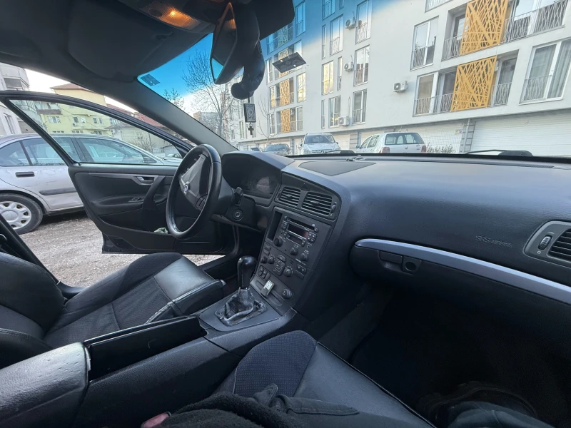 Volvo S60 2.4 D5, снимка 5 - Автомобили и джипове - 48562027