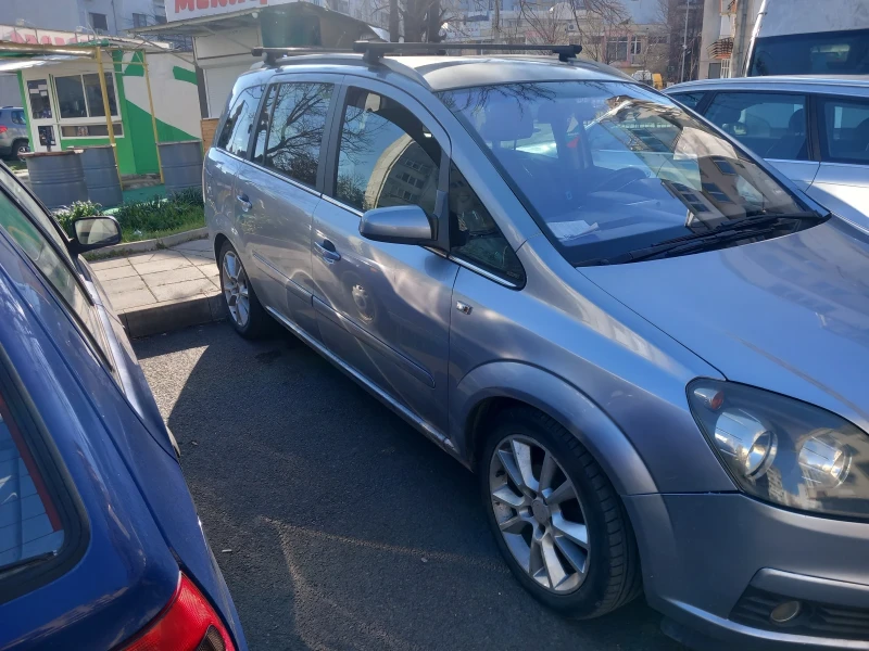 Opel Zafira B, снимка 1 - Автомобили и джипове - 48880072