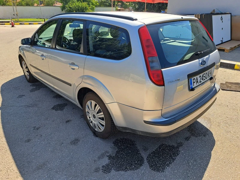 Ford Focus 1.6 комби, снимка 5 - Автомобили и джипове - 49213768